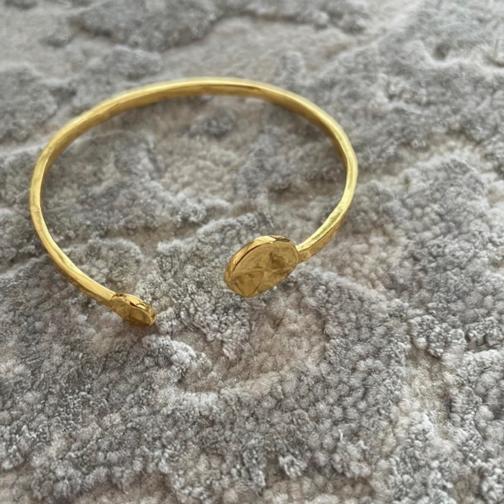 Gold bracelet!